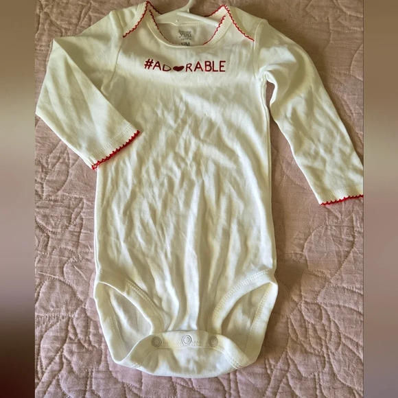 ADORABLE" Baby Girl Newborn 2-Piece Outfit - Picture 7 of 8